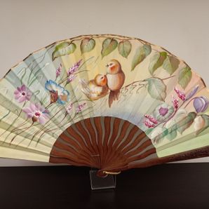 abanico pintado pajaros