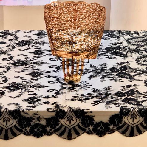 mantilla bordada a maquina