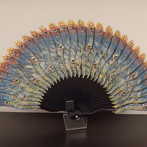 abanico diseño pavo real