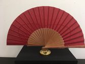 abanico rojo en madera especial